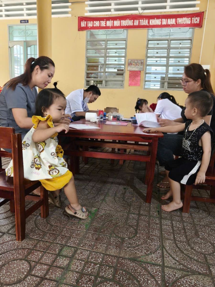 TRƯỜNG MẦM NON ÁNH DƯƠNG TỔ CHỨC KHÁM SỨC KHỎE ĐỊNH KỲ NĂM HỌC 2025–2026